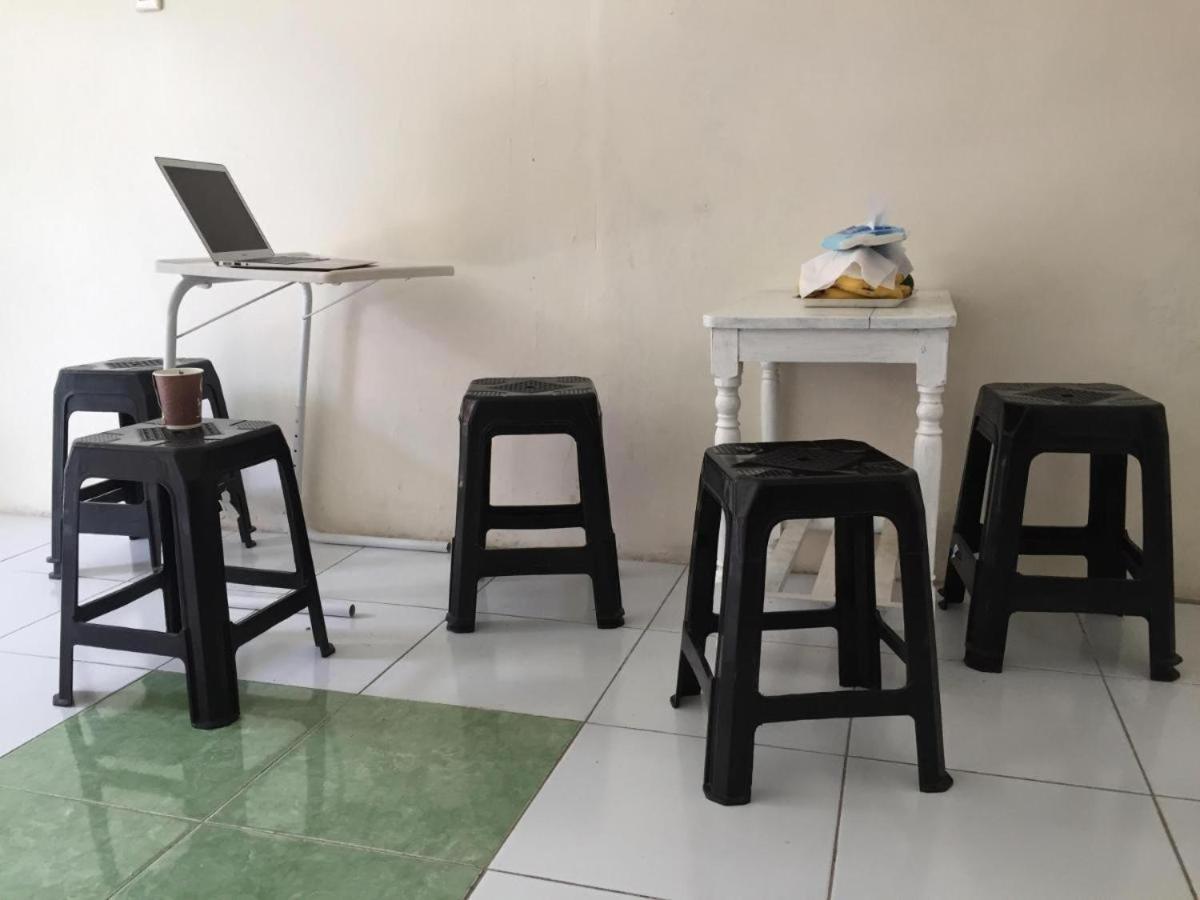Kos Omah Yanto 19 Guest House Jakarta Bagian luar foto