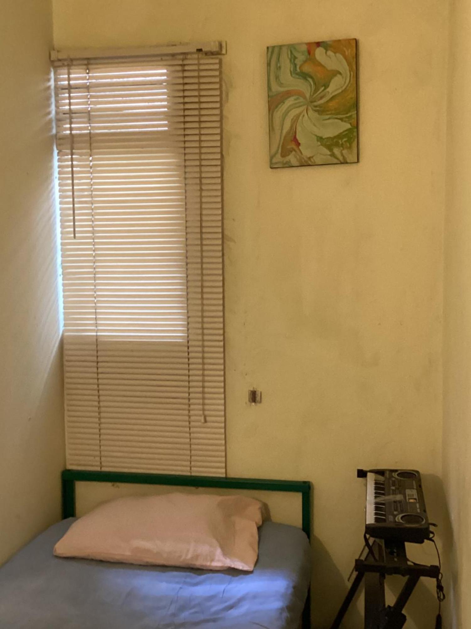 Kos Omah Yanto 19 Guest House Jakarta Bagian luar foto